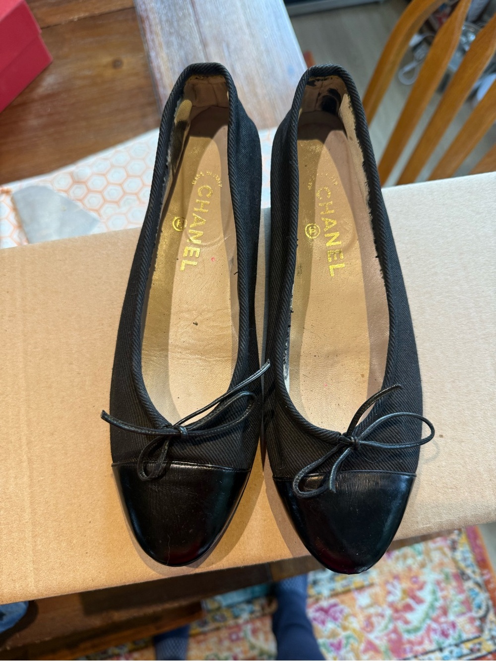CHANEL Black Cap-Toe Ballet Flats with Bow